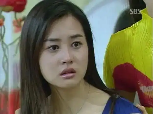 韩剧女主整容前后对比_韩剧整容女明星_韩国整容文化