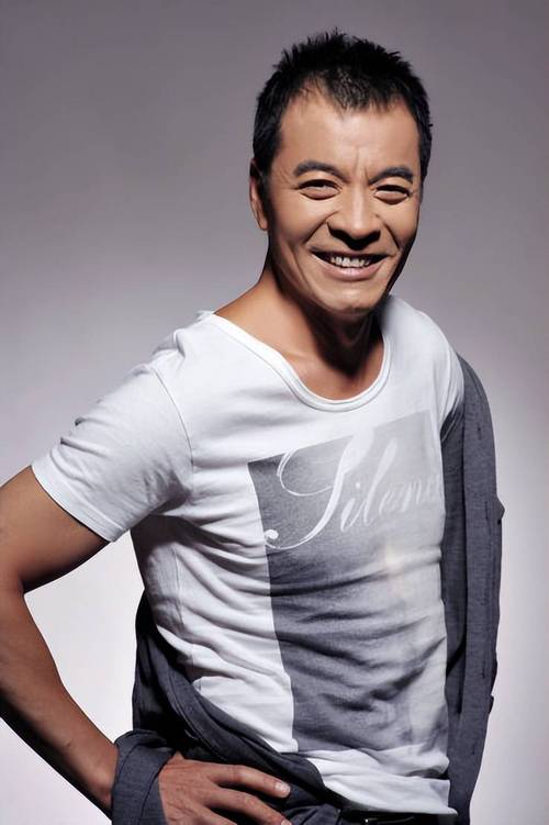 影视明星刘威_明星刘威葳的简历_刘威与女明星