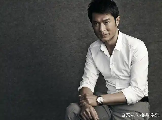 这几位明星连卓伟都扒不出黑料，张艺兴在列